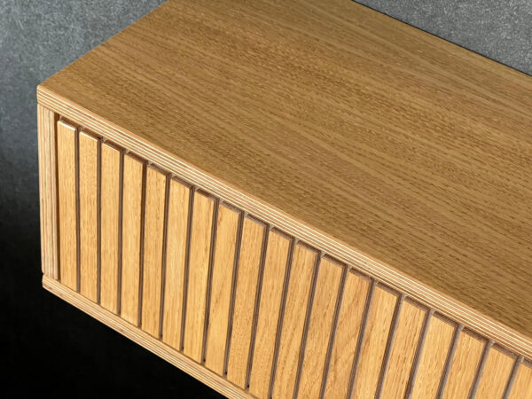 Radis wall standing TV-stand FLOATY Oak venerd plywood