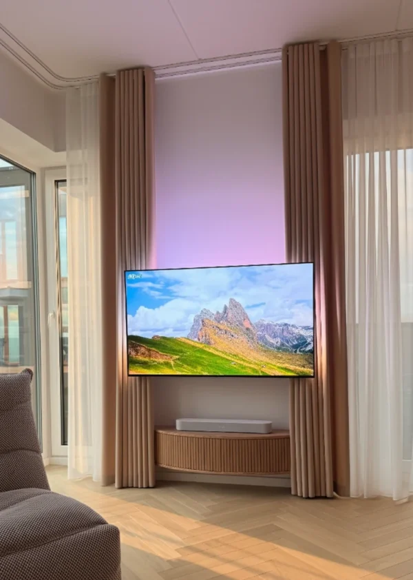 Radis wall-standing curved TV-stand FLOATY oak veneered plywood interior
