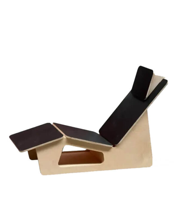 Radis lounge chair RUHE natural plywood black Nero Forbo linoleum
